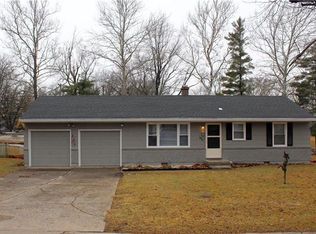 8807 E 75th St, Raytown, MO 64133