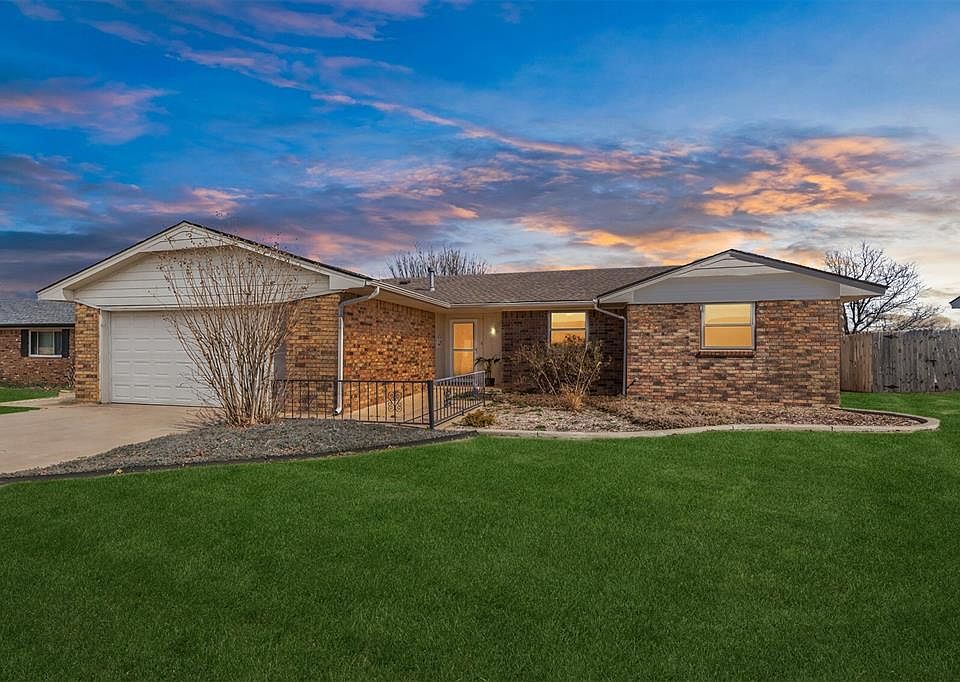 1st image of 2725 S David Dr