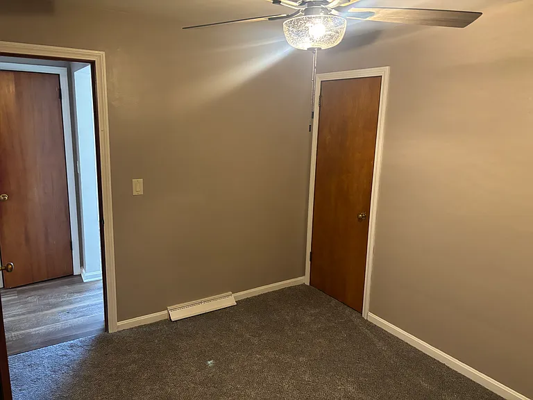 953 Compton Ln — Photo 10