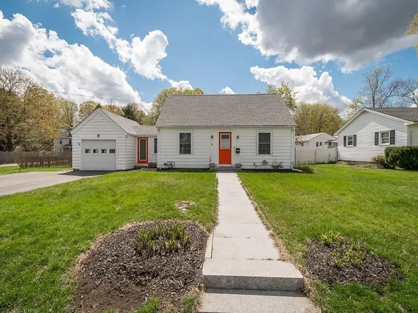 16 Lanen Ave, Groveland, MA 01834