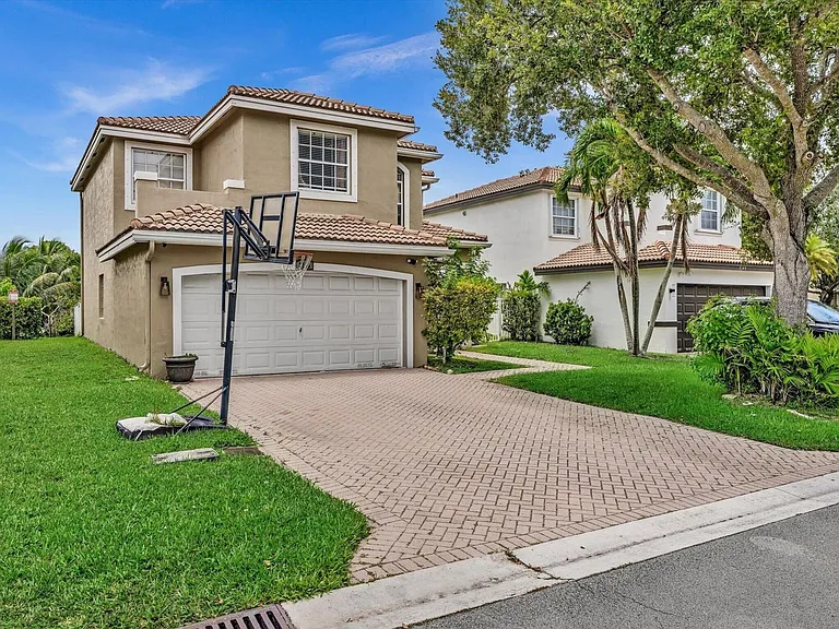 7145 Crescent Creek Way #7145 — Photo 49