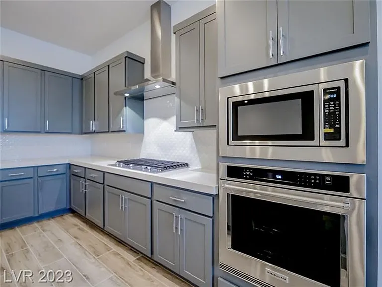105 Brixton Ave — Photo 16