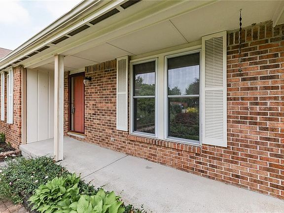 4th image of 9463 Helmsdale Dr