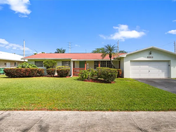 8963 SW 49th St, Cooper City, FL 33328