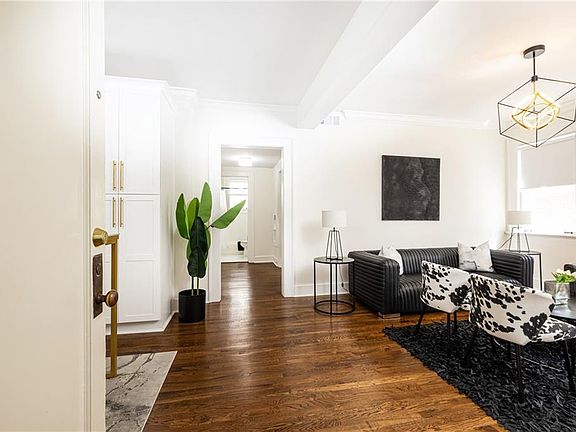 2nd image of 423 Clairemont Ave APT 19