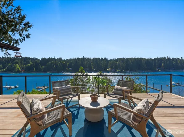 6498 NE Monte Vista Drive, Bainbridge Island, WA 98110