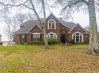 7118 Plantation Dr, Cove, TX 77523