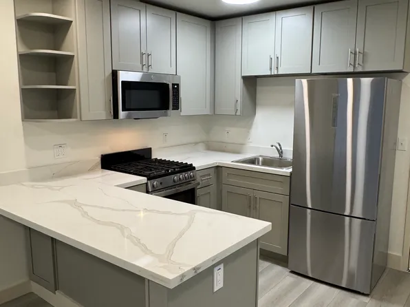 1835 Delaware Street