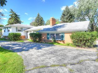 1410 Columbine Dr, Schaumburg, IL 60173