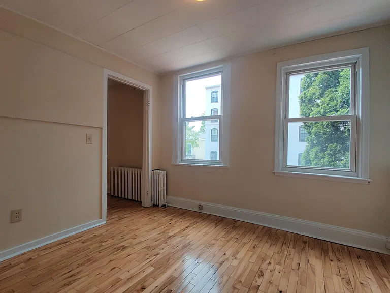 111 College St #3C — Photo 6
