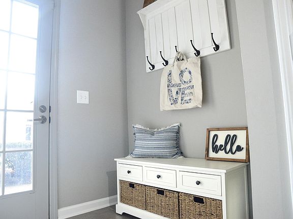 entryway mud area