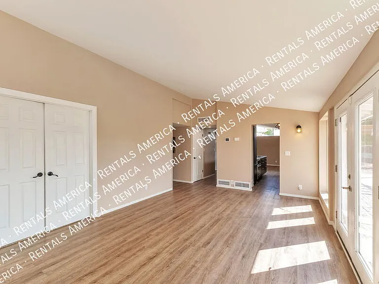 1311 W Wheatridge Dr — Photo 7