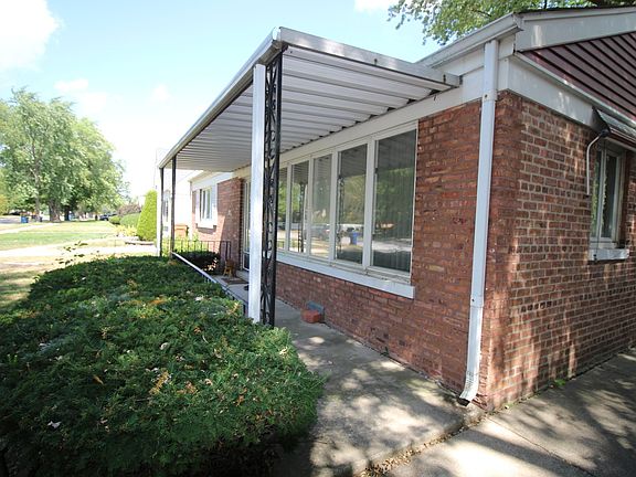 3rd image of 10917 S Komensky Ave