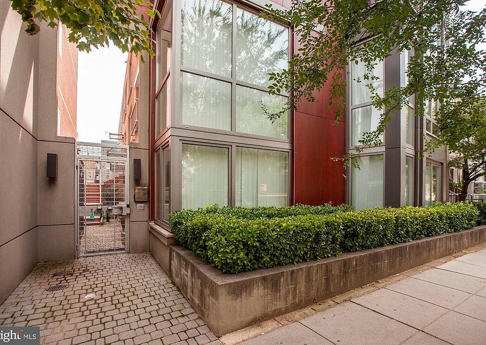 Harvard Lofts. Built in 2009, 12 units total.