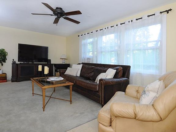 3rd image of 63 Donald Dr