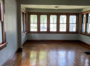 106 Pleasant St, Waterloo, IA 50702