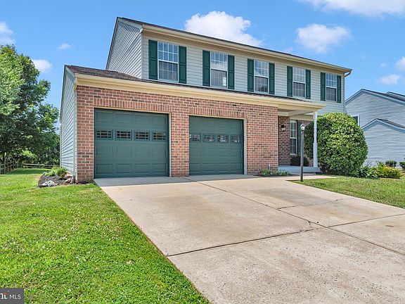 4th image of 55 Fox Rock Dr