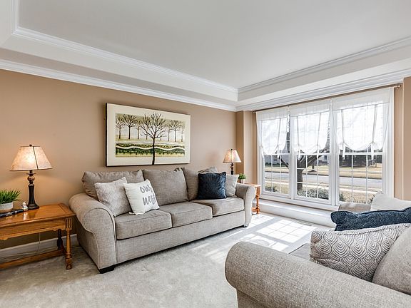 5th image of 609 Waterside Dr
