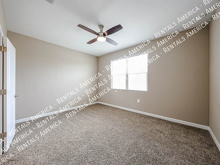 30044 W Avalon Dr — Photo 33