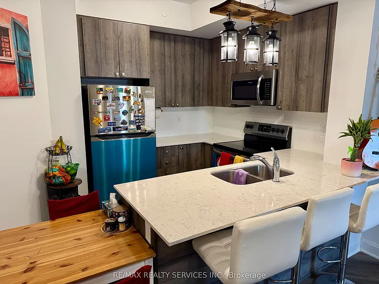 50 Lakebreeze Dr #229 — Photo 15