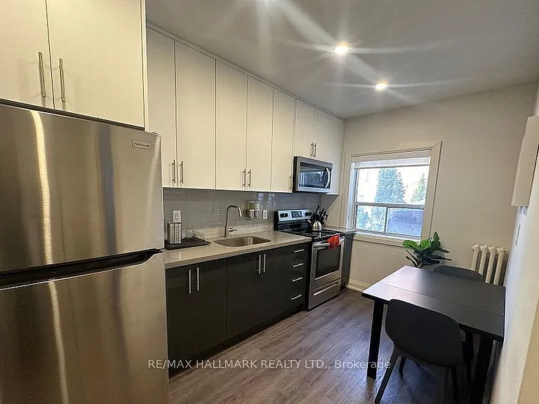595 Saint Clair Ave W #4 — Photo 3