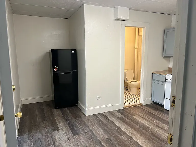 929 N Calvert St #3F — Photo 3