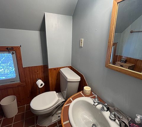 3rd image of 312 N 60th Ave E