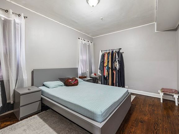 5th image of 5639 N Saint Louis Ave Unit 2