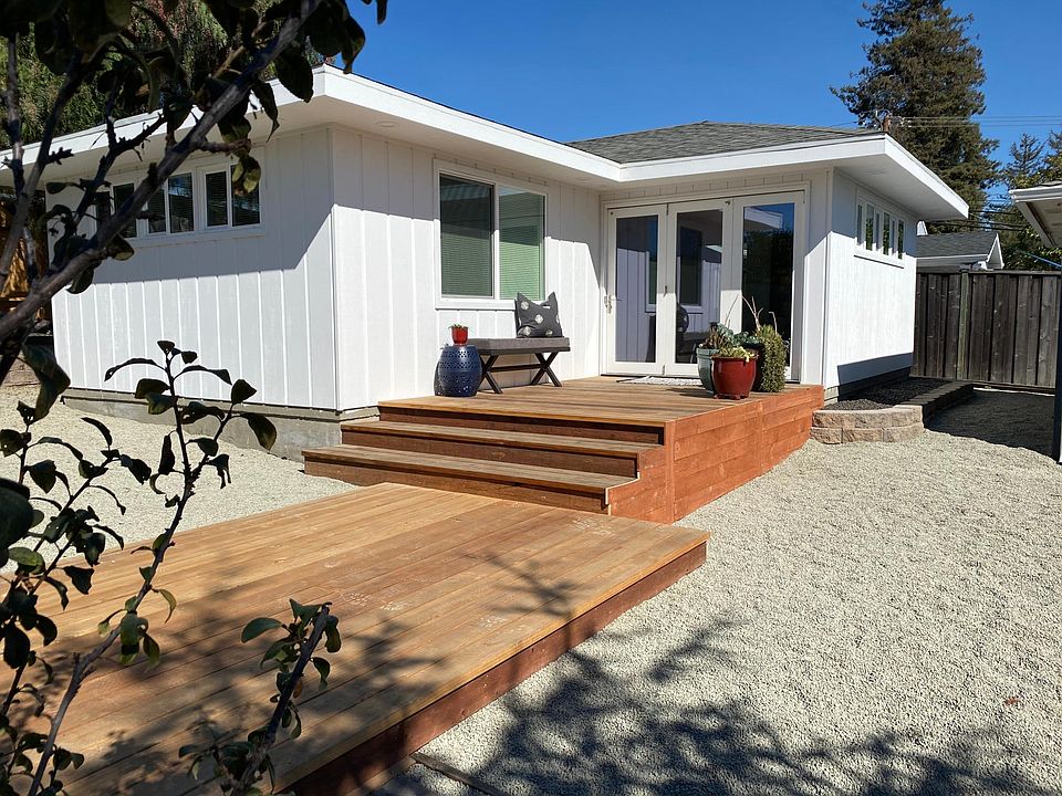 Home entrance, private in-law unit