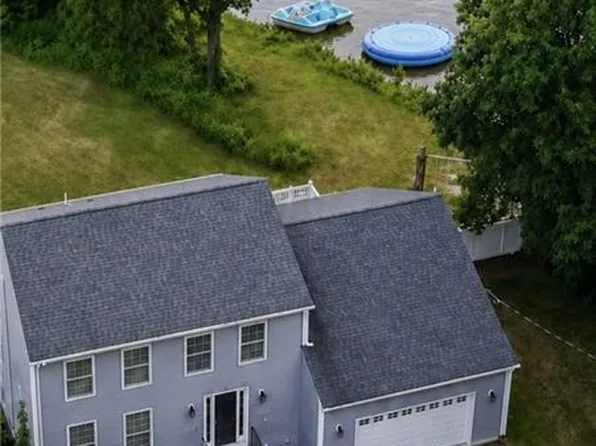 12 Woodlake Dr, Johnston, RI 02919
