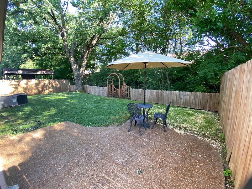 1st image of 837 Heritage Cir