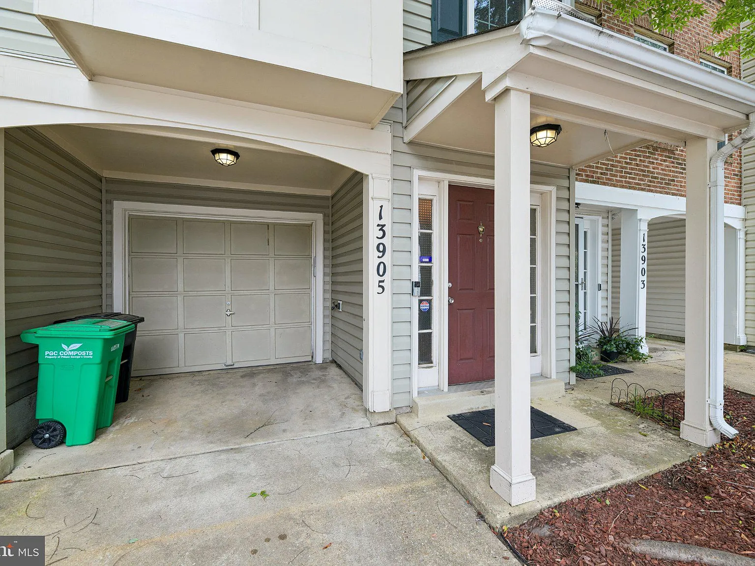 2 bed, 2.5 bath, 1270 sqft, $2,395 — Photo 3