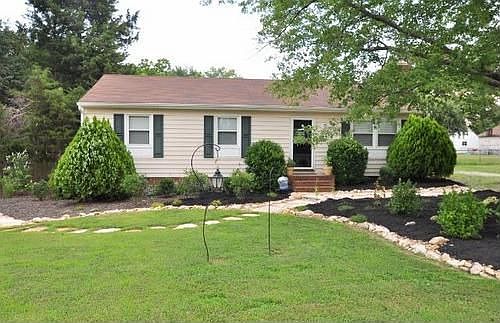 1st image of 5264 Pine Crest Ave