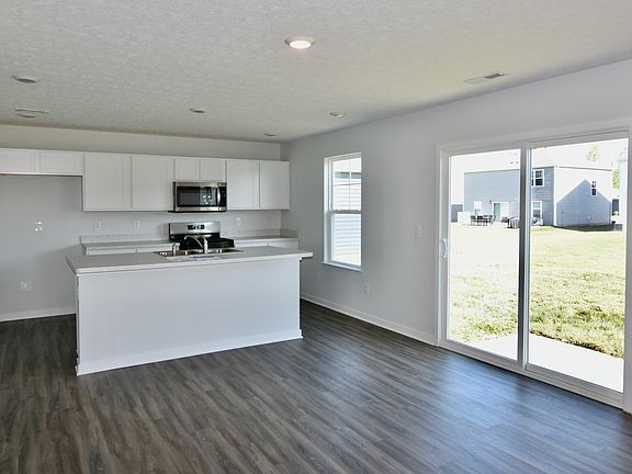 4th image of 3802 Alledonia Dr