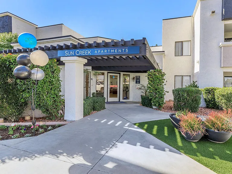 Sun Creek Apartments — Photo 19