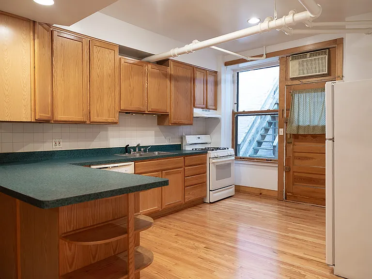 1020 W Ardmore Ave #GARDEN WEST — Photo 3