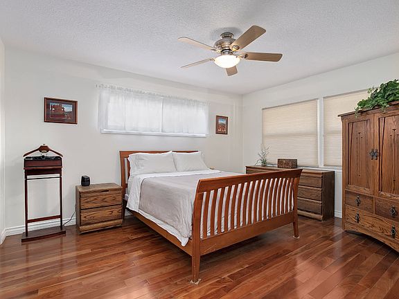 5th image of 25025 Green Mill Ave