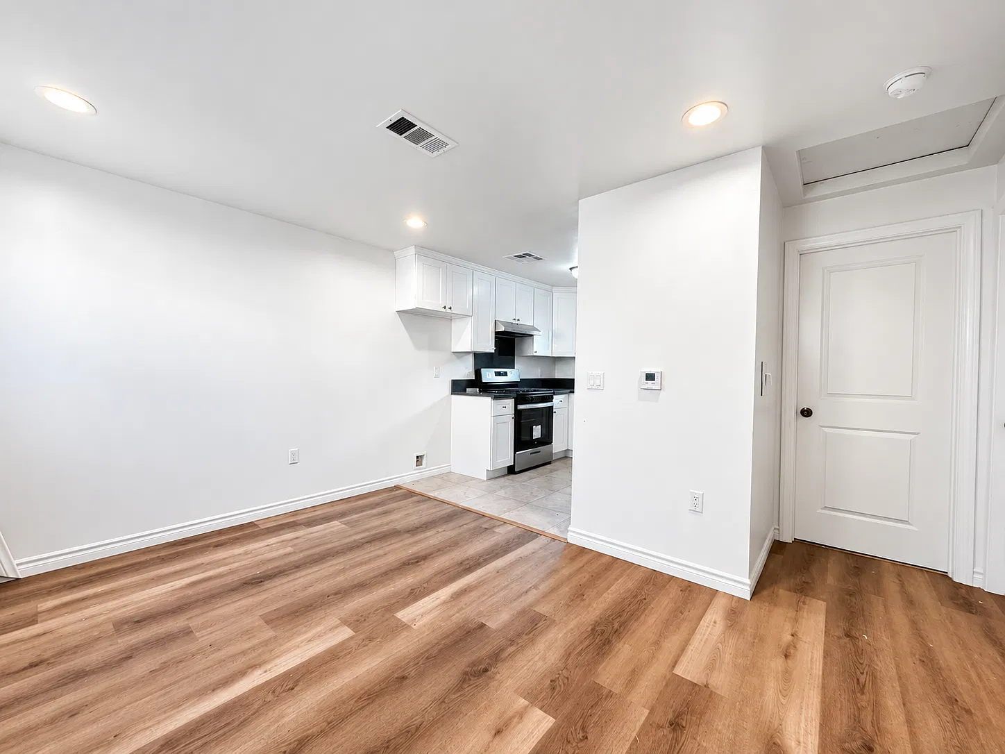 2 bed, 600 sqft, $2,195 — Photo 3