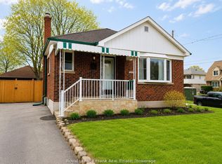 459 Colborne St E #BASEMENT, Oshawa, ON L1G1N3