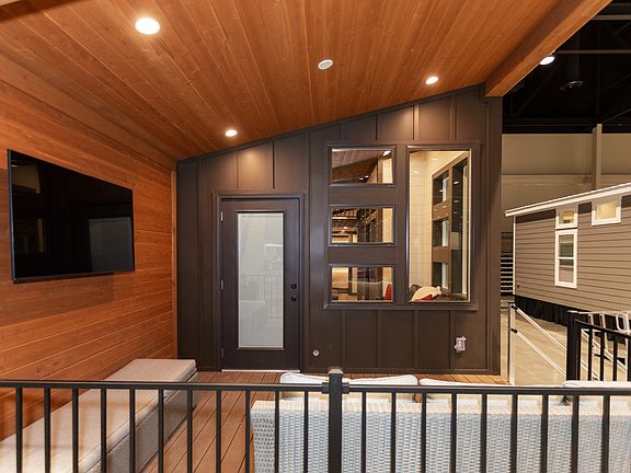 Skyway Covered Porch