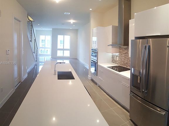 3rd image of 10255 NW 63rd Ter APT 201