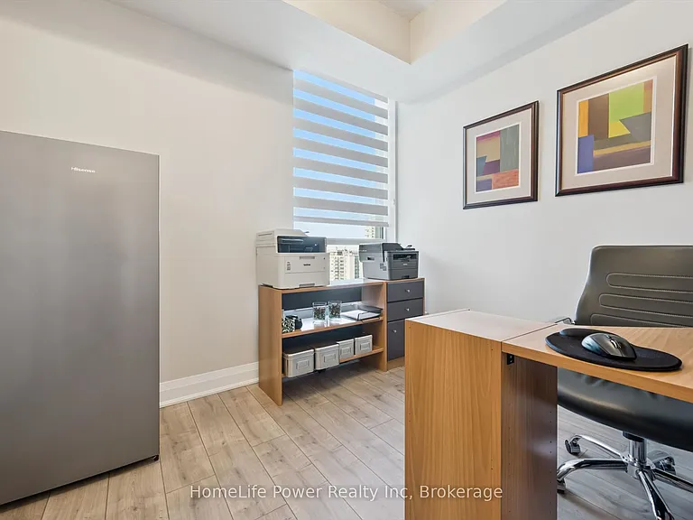 1 Hurontario St #1201 — Photo 33