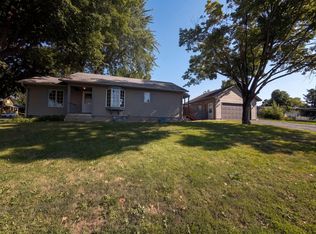 441 S Elm St, Waconia, MN 55387