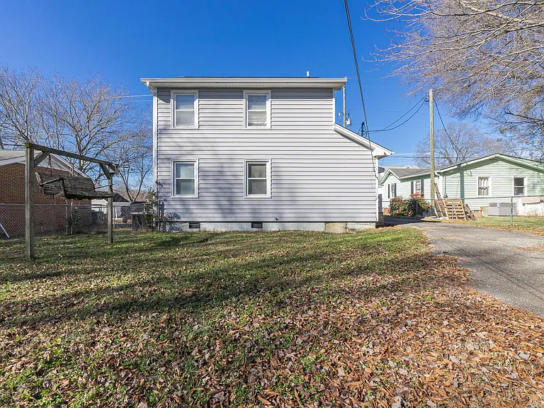 106 N Tunstall Ave — Photo 39