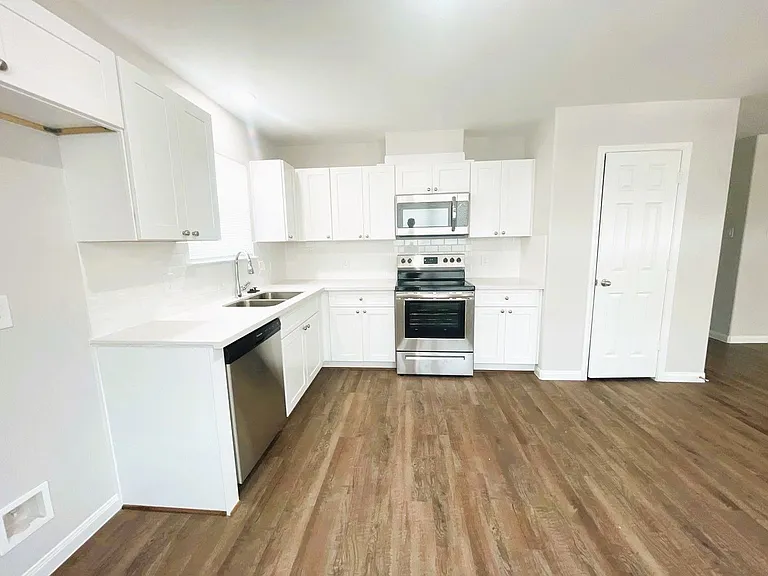 350 County Road 5105 — Photo 3