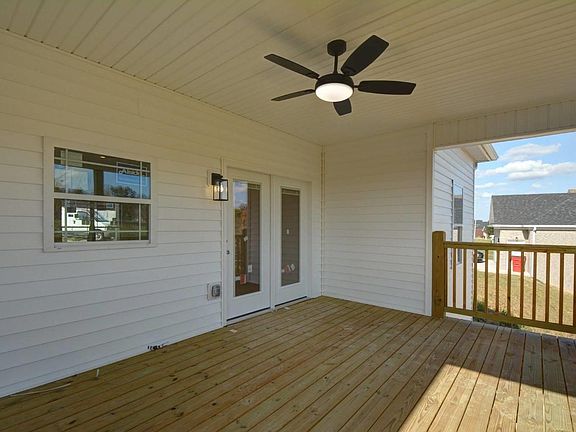 5th image of 106 Blue Spruce Dr
