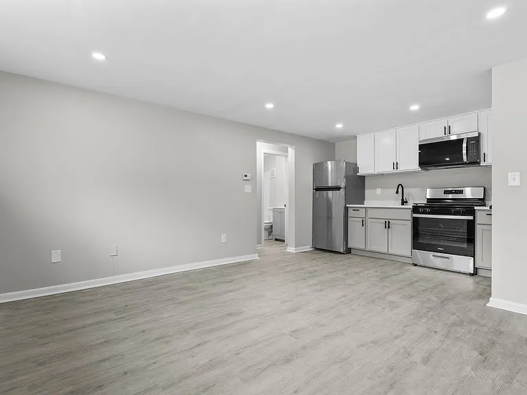 11 Bennett Dr #2 — Photo 1