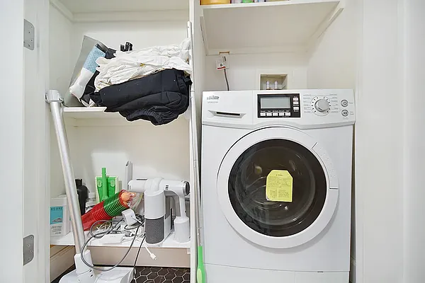 Rented by Compass | media 23