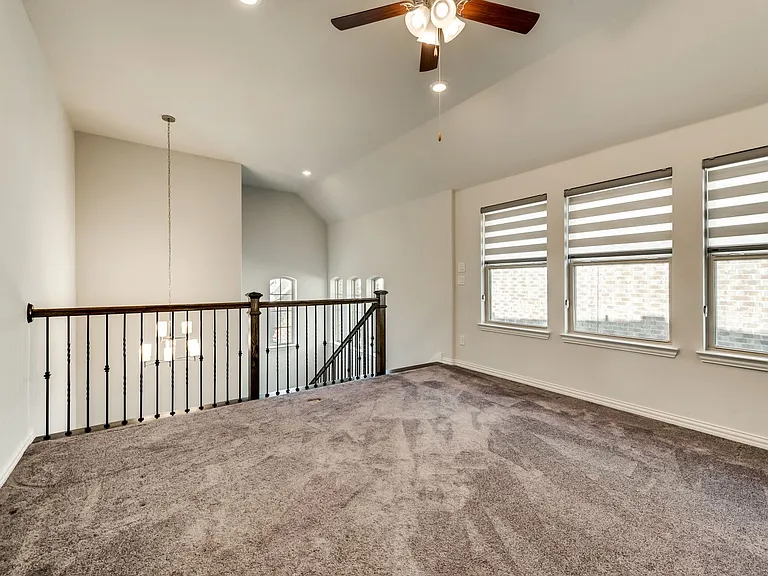 2480 Cathedral Dr — Photo 14