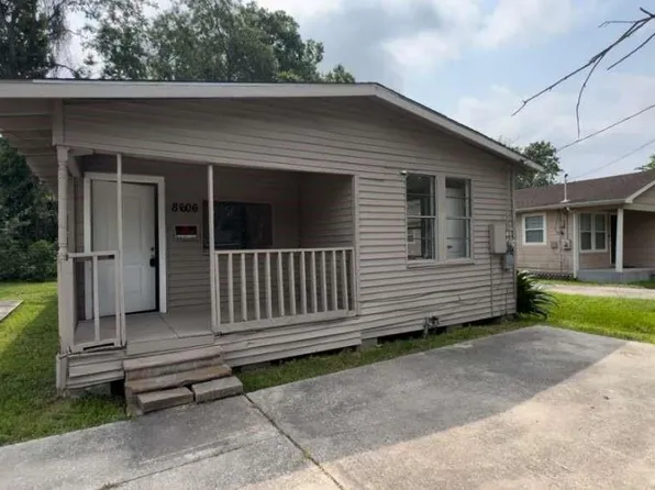 8606 Prairie View Dr, Houston, TX 77088